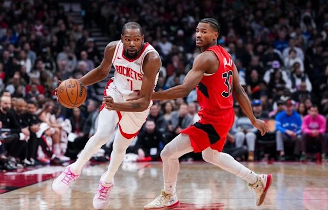 NBA 》Kevin Durant 關鍵時刻助球隊逆轉、喜迎四連勝，Reed Sheppard&nbsp;填補了火箭的致命弱點？